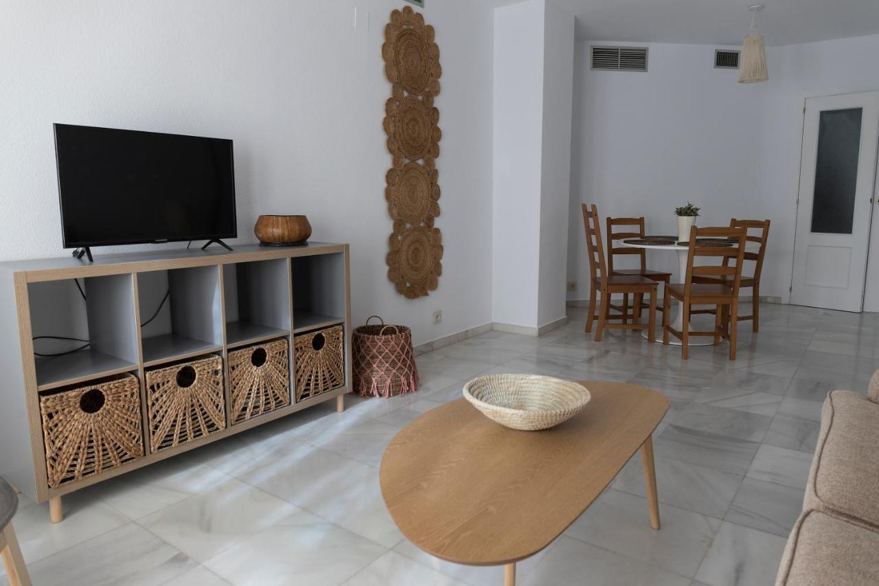 Titan, Edificio Hipercor, Con Parking Apartment